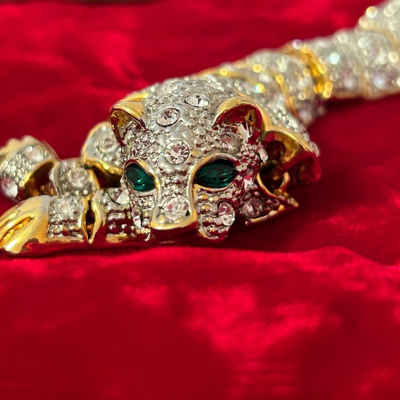 Glitzy, Sparkly Panther/Leopard Shoulder Brooch Eye Catcher! Over 7 inches long! - Picture 2 of 12